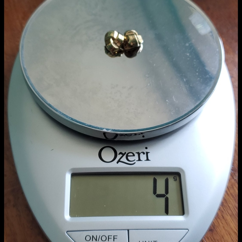 🎉HP🎉14K GERM Yellow Gold Sculpted Dome Clip on - Picture 8 of 10